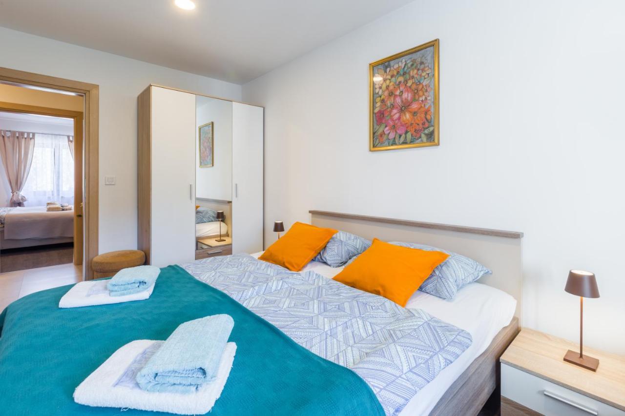 Alex Deluxe Apartments On Beach Poreč Eksteriør bilde