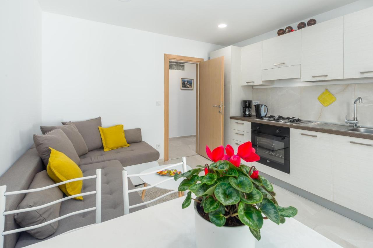 Alex Deluxe Apartments On Beach Poreč Eksteriør bilde