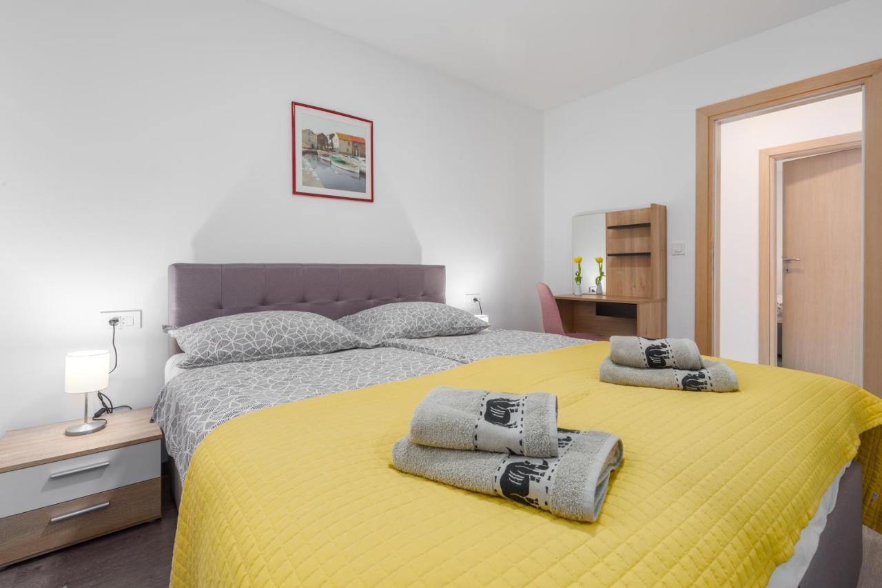 Alex Deluxe Apartments On Beach Poreč Eksteriør bilde