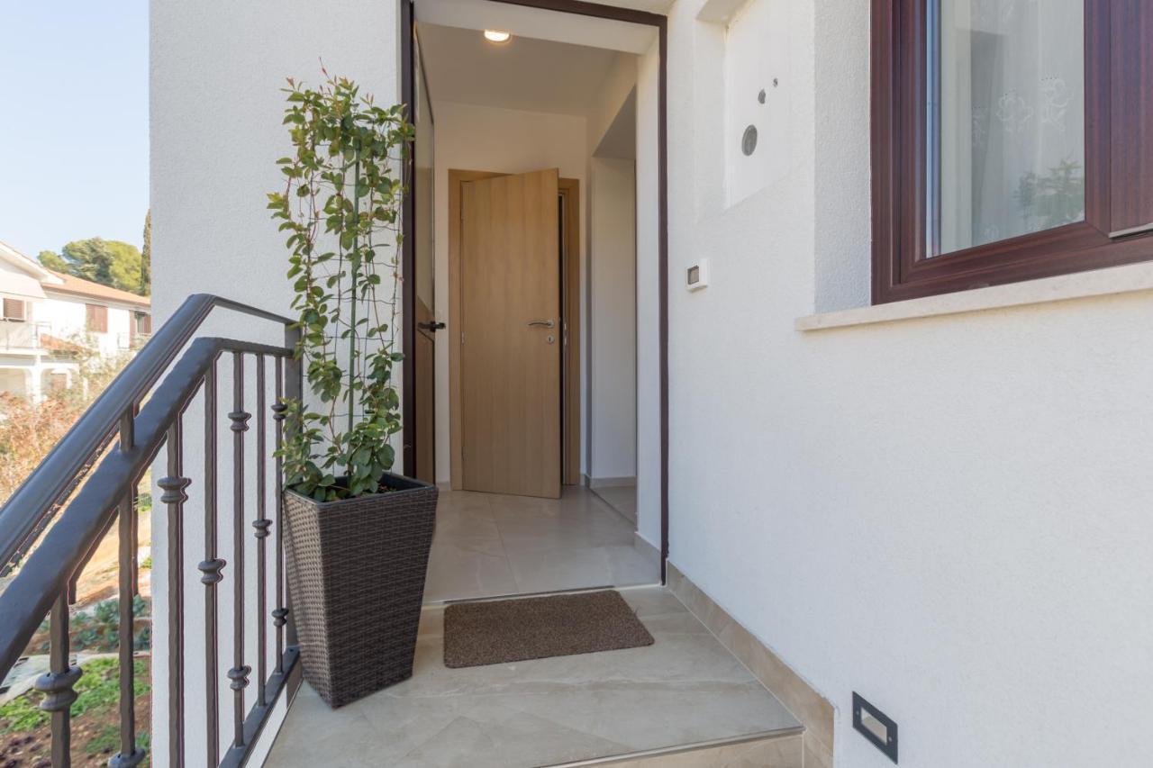 Alex Deluxe Apartments On Beach Poreč Eksteriør bilde