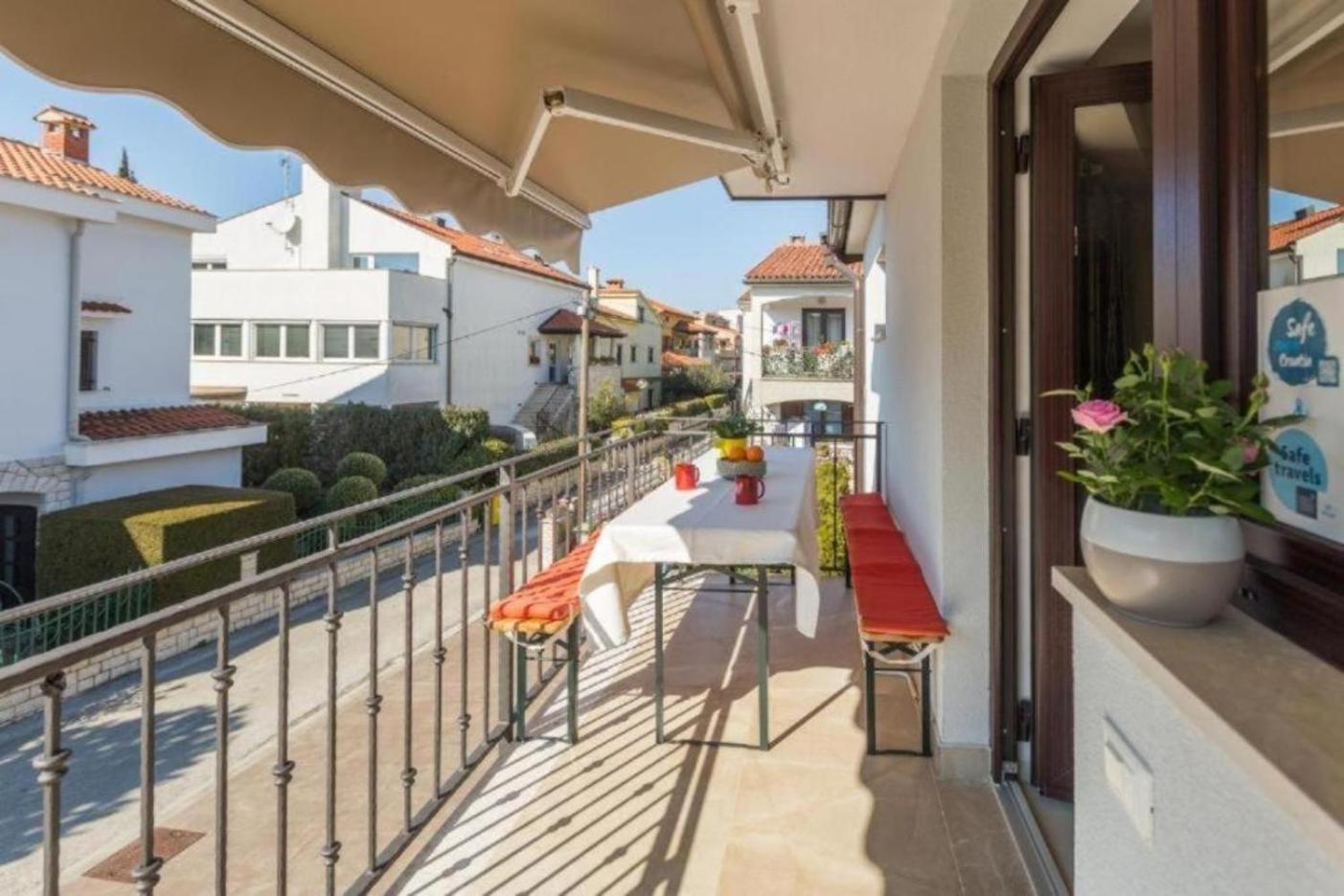 Alex Deluxe Apartments On Beach Poreč Eksteriør bilde